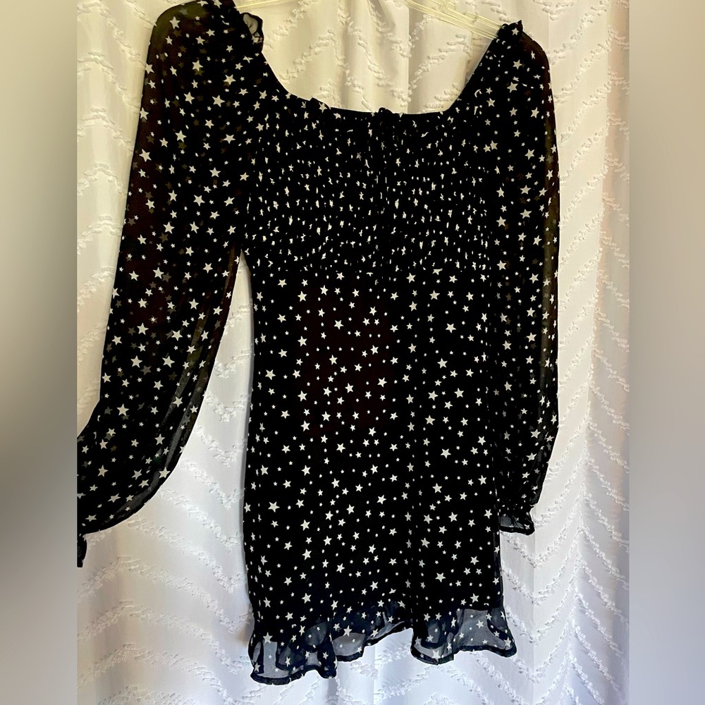 Altar’d State: Cute comfy flirty “Starry Night” mini dress. Sz S